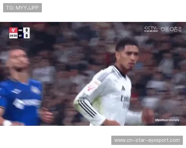 姆巴佩底线假动作过人，骗过门将后分球给贝林厄姆