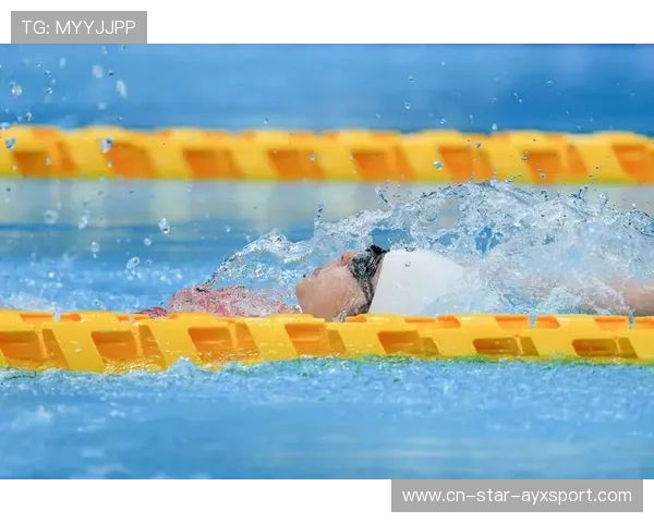 游泳仰泳惊喜表现：打破局限，迎接自我超越的瞬间